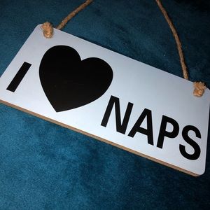 🏠 Home • “i ❤️ naps” room sign